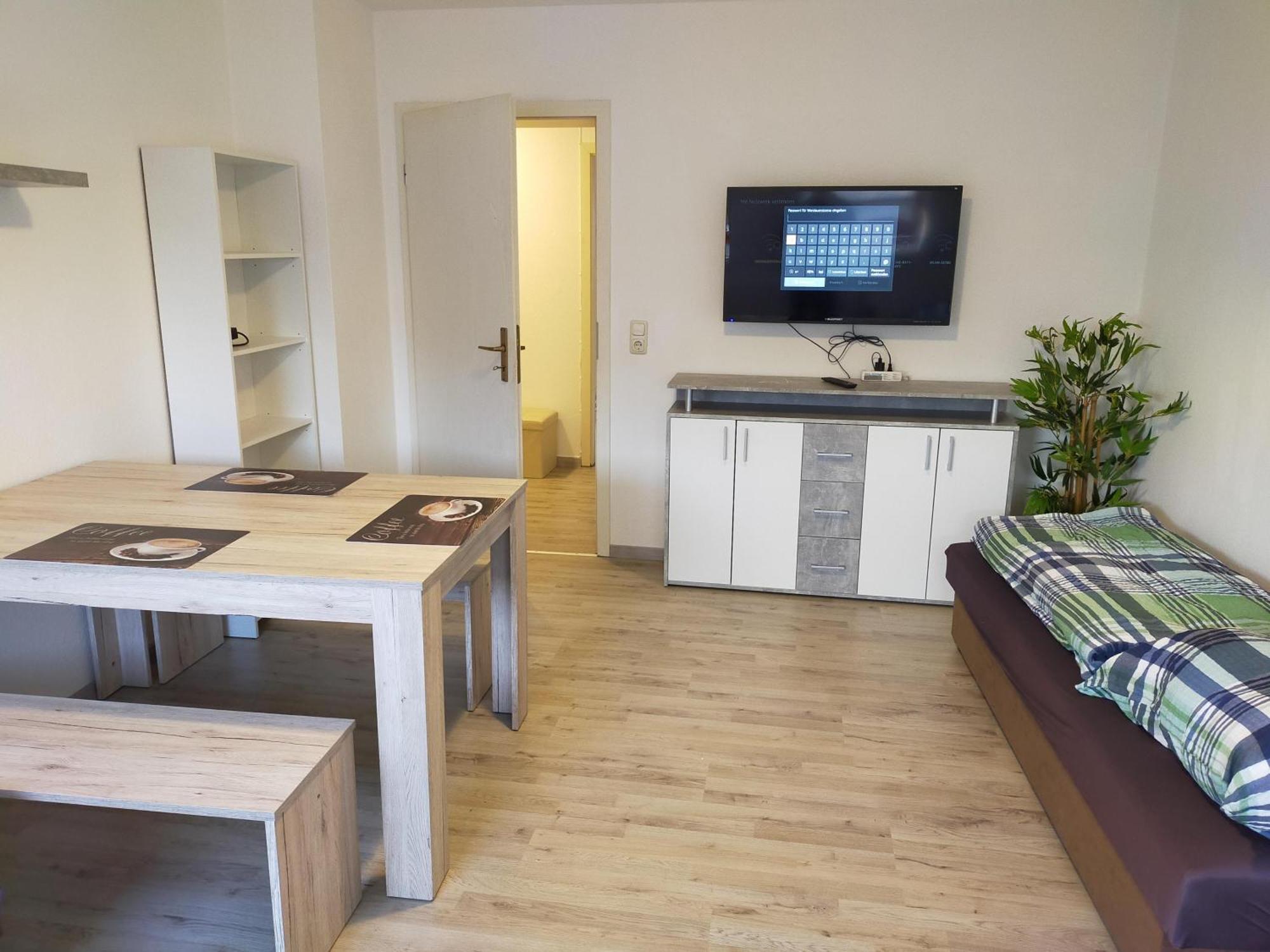 Flex Aparts - Grosse, Moeblierte Wohnung In Zwickau Mit 2 Zimmern Экстерьер фото