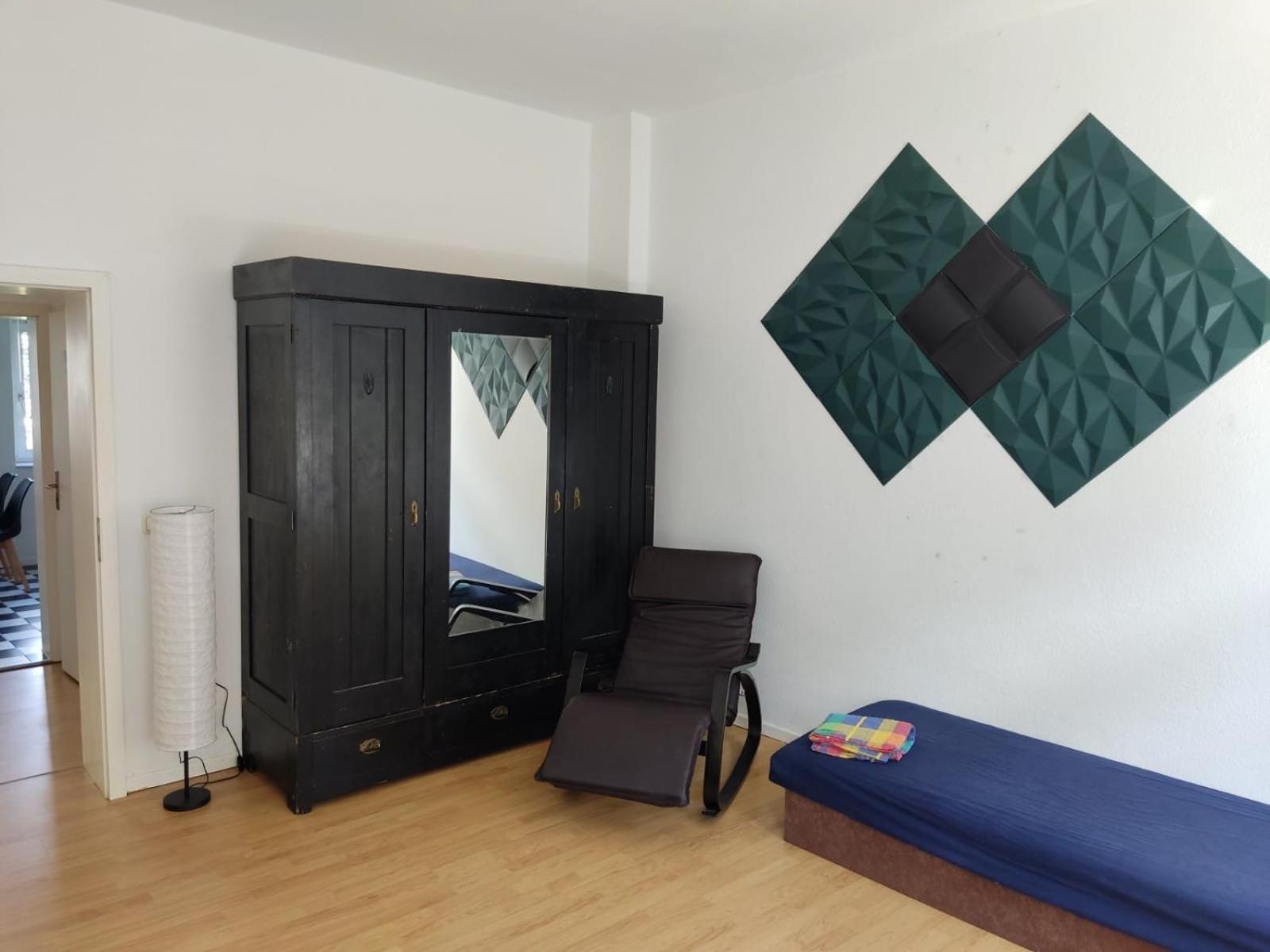 Flex Aparts - Grosse, Moeblierte Wohnung In Zwickau Mit 2 Zimmern Экстерьер фото